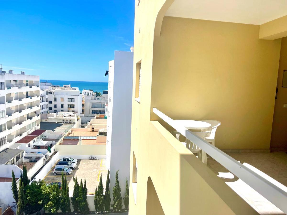Apartamento Millenium Vista Mar- 2 Passos Da Praia กัวเตย์รา ภายนอก รูปภาพ